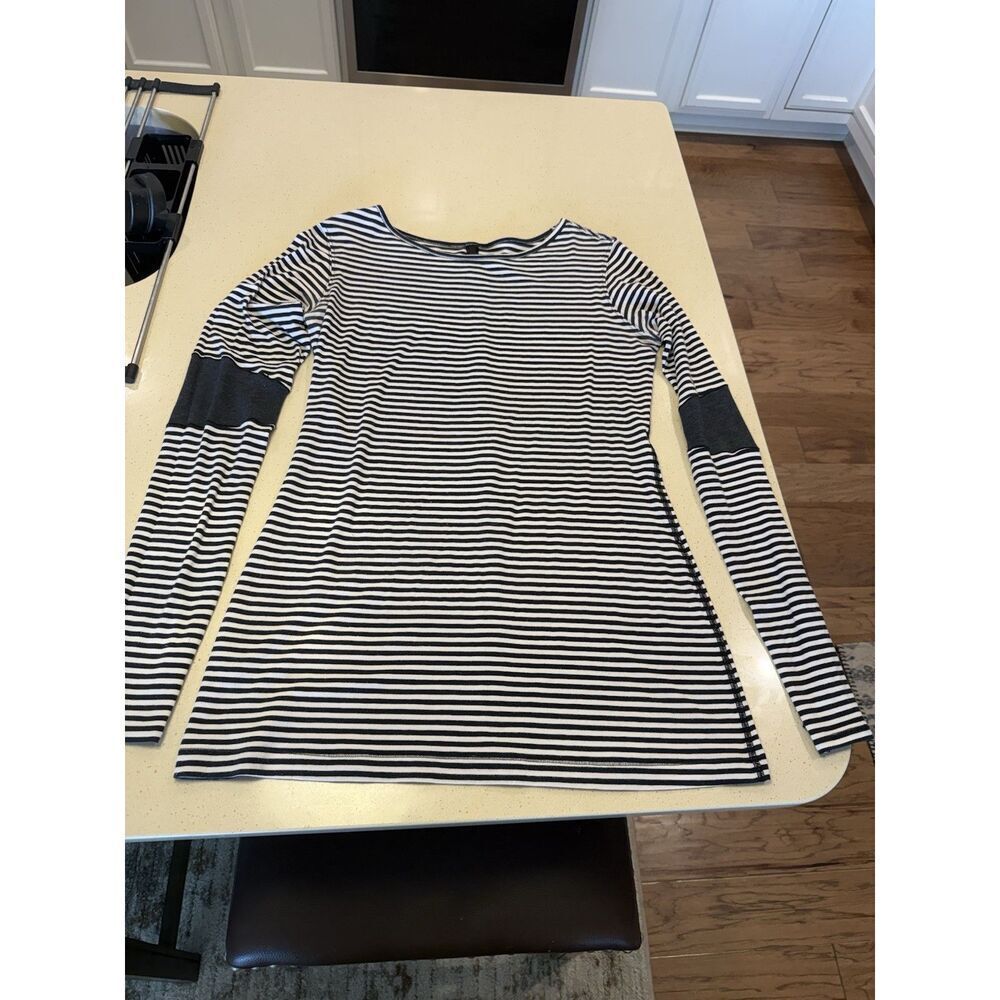 Lululemon Women's Long Sleeve Size 10